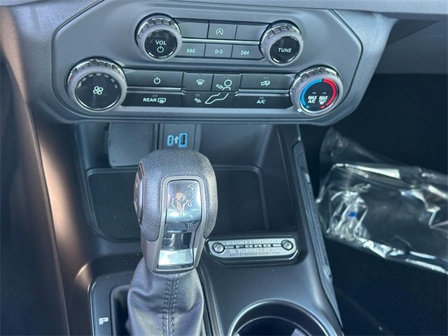 2025 Ford Bronco Base photo 12