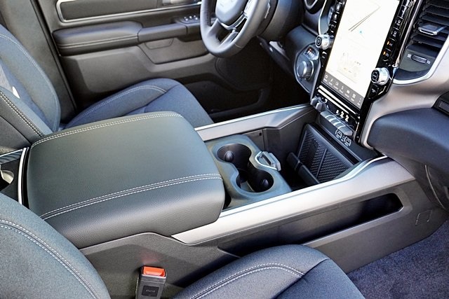 New 2026 Bright White Clear-Coat Exterior Paint RAM Big Horn/Lone Star image 15