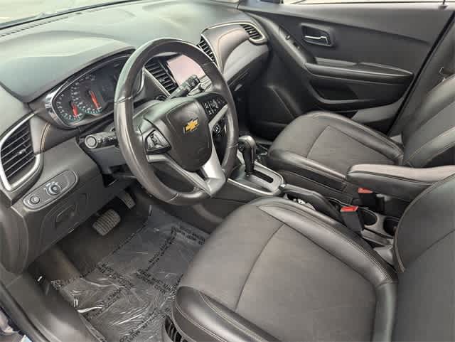 Used 2021 Chevrolet Trax LT with VIN KL7CJPSM4MB361158 for sale in Avondale, AZ