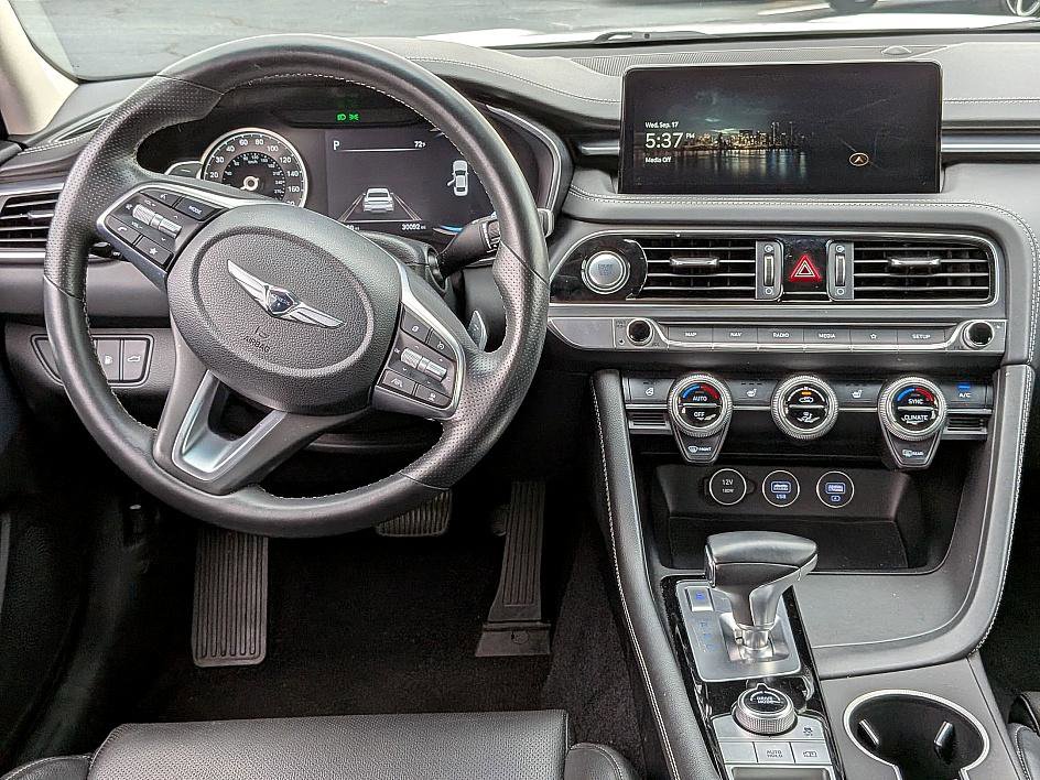 2023 Genesis G70 2.0T photo 31