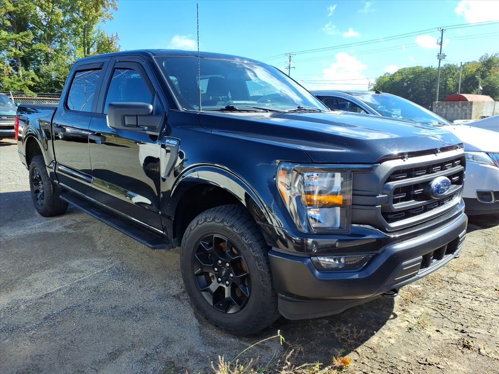 2023 Ford F-150 XL photo 2