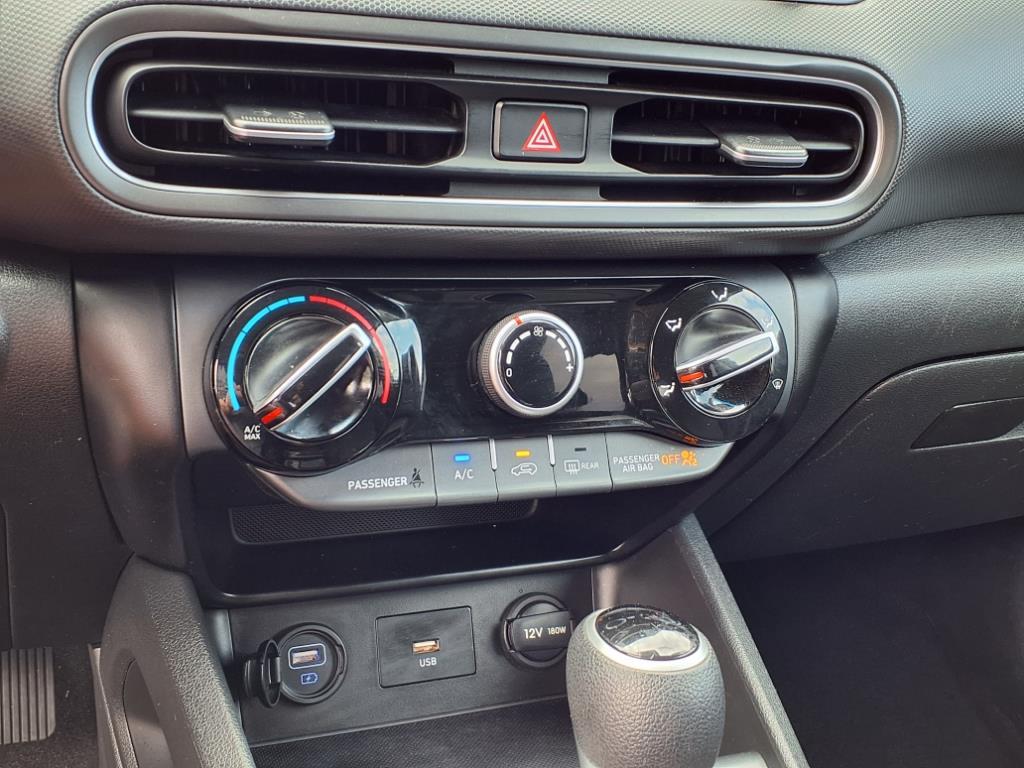 2023 Hyundai Kona SEL photo 9