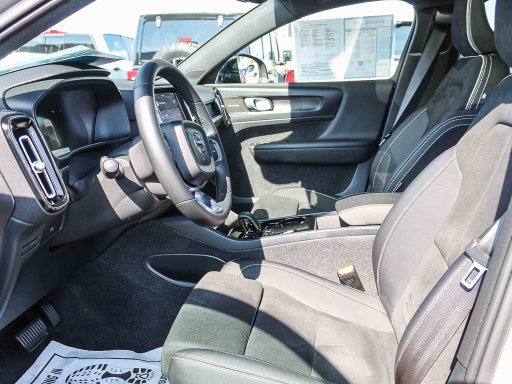 2023 Volvo C40 Recharge Ultimate photo 19