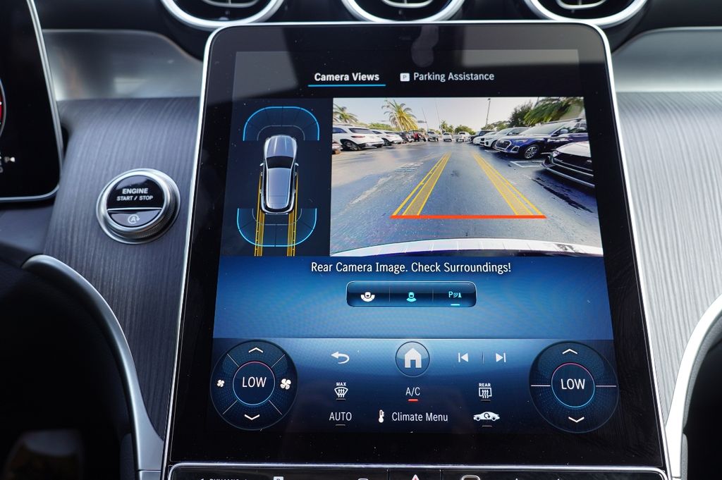 2025 Mercedes Benz GLC 300 photo 25