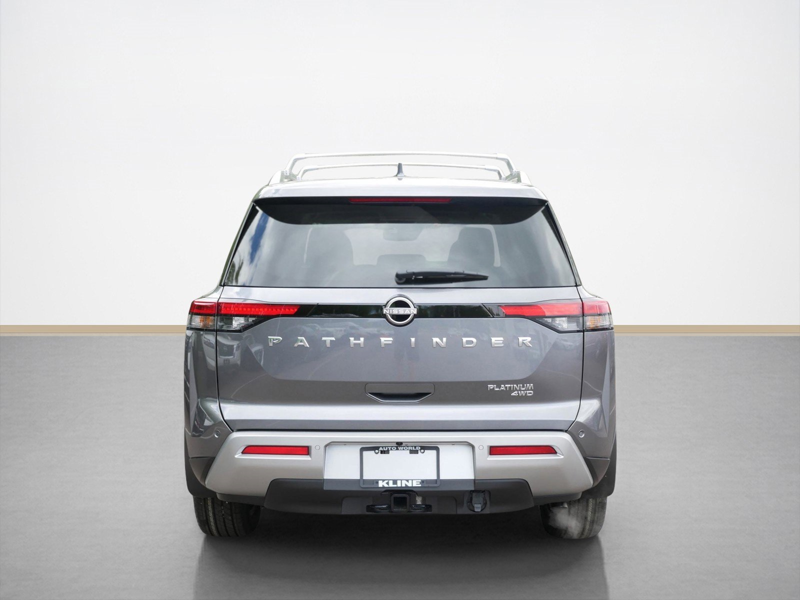 2025 Nissan Pathfinder Platinum photo 3