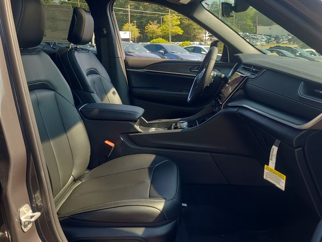 2025 Jeep Grand Cherokee Limited photo 25