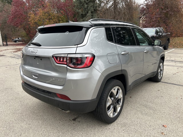 2022 Jeep Compass Limited photo 4