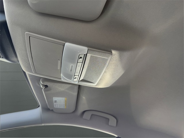 2025 Nissan Sentra SV photo 28