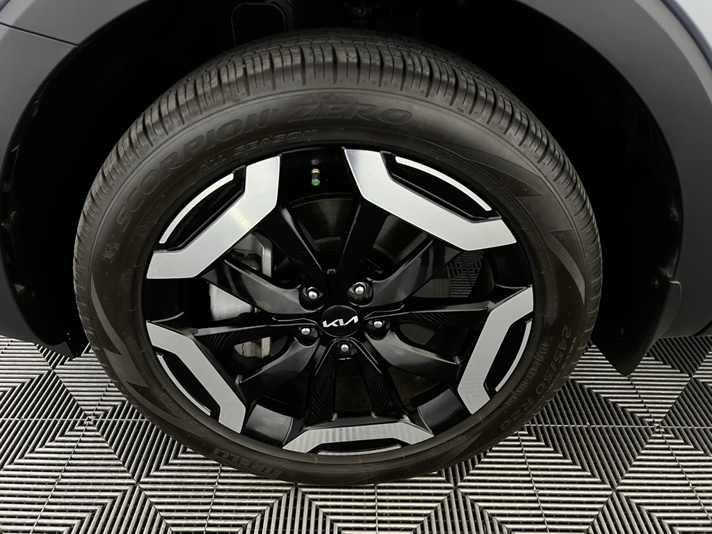 2024 Kia Telluride EX photo 9