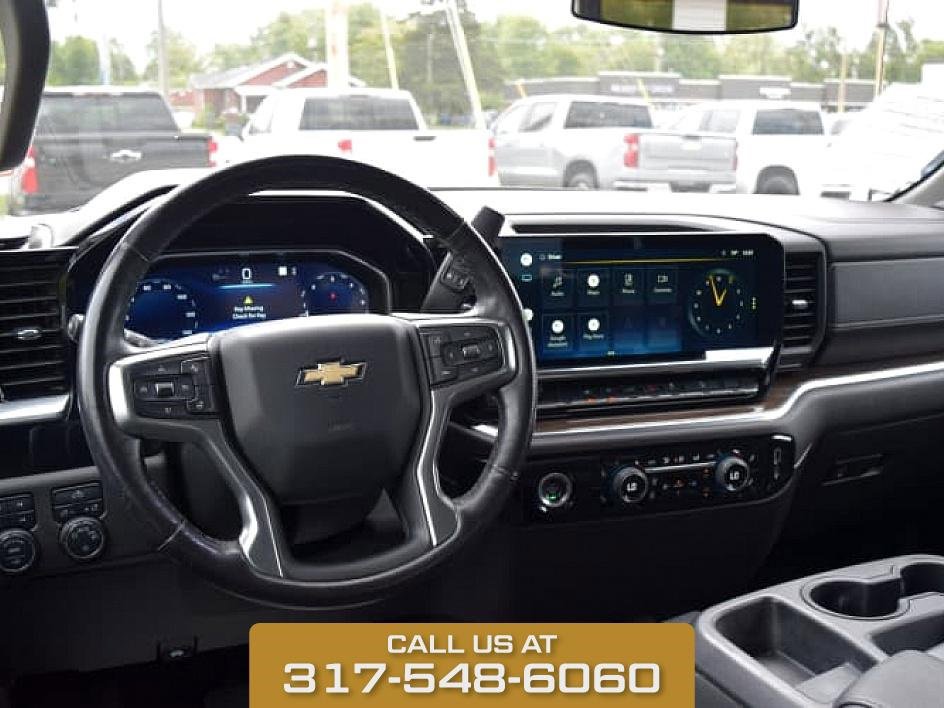 2022 Chevrolet Silverado 1500 LT photo 8