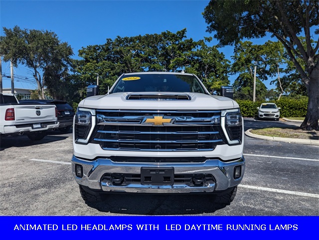 2024 Chevrolet Silverado 2500HD LTZ photo 2