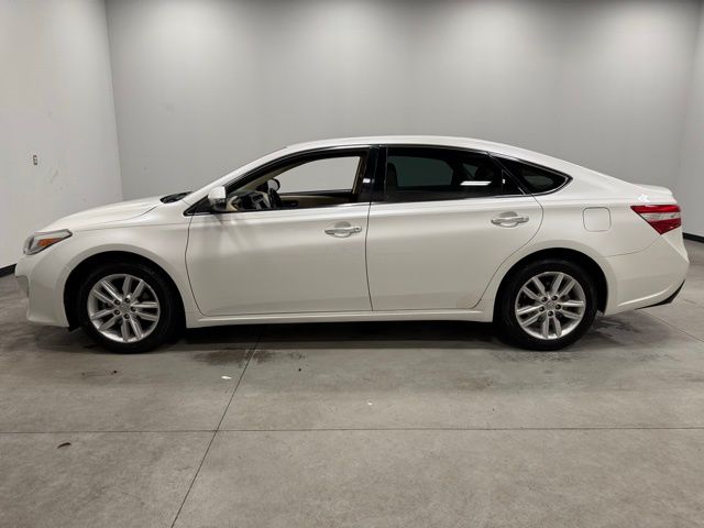2015 Toyota Avalon XLE photo 4