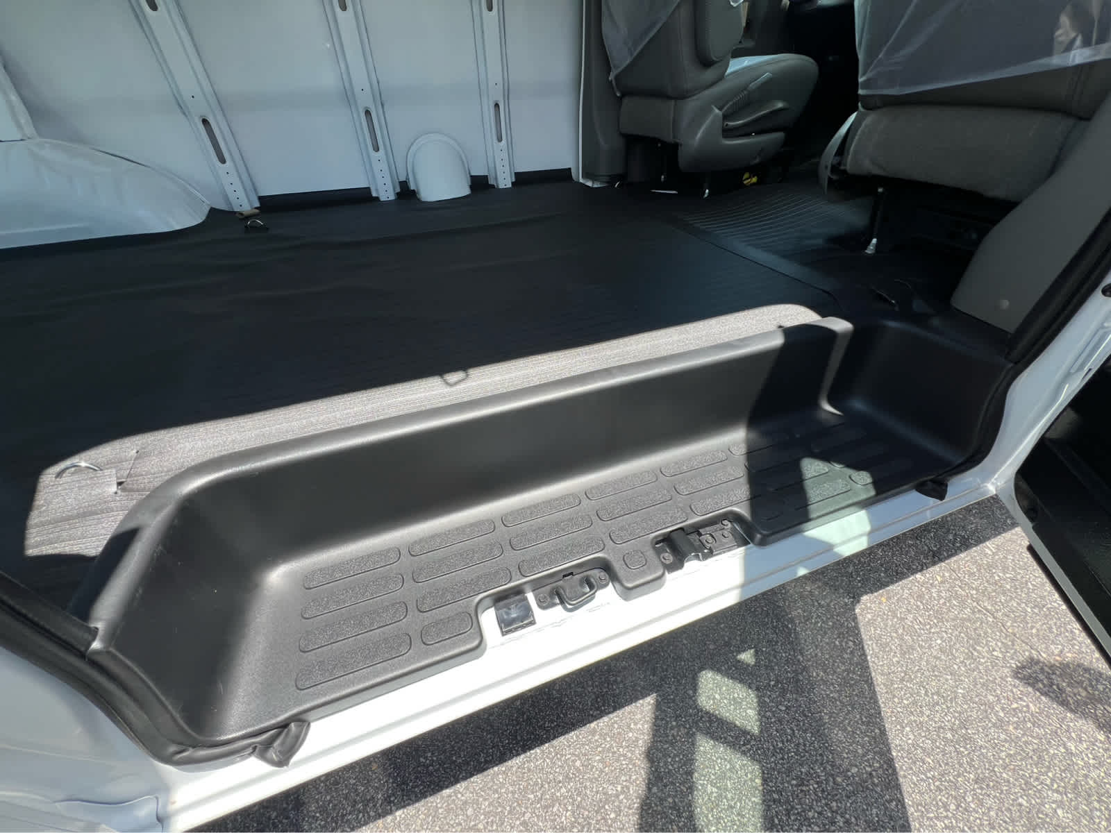 New 2025 Summit White GMC Work Van image 7
