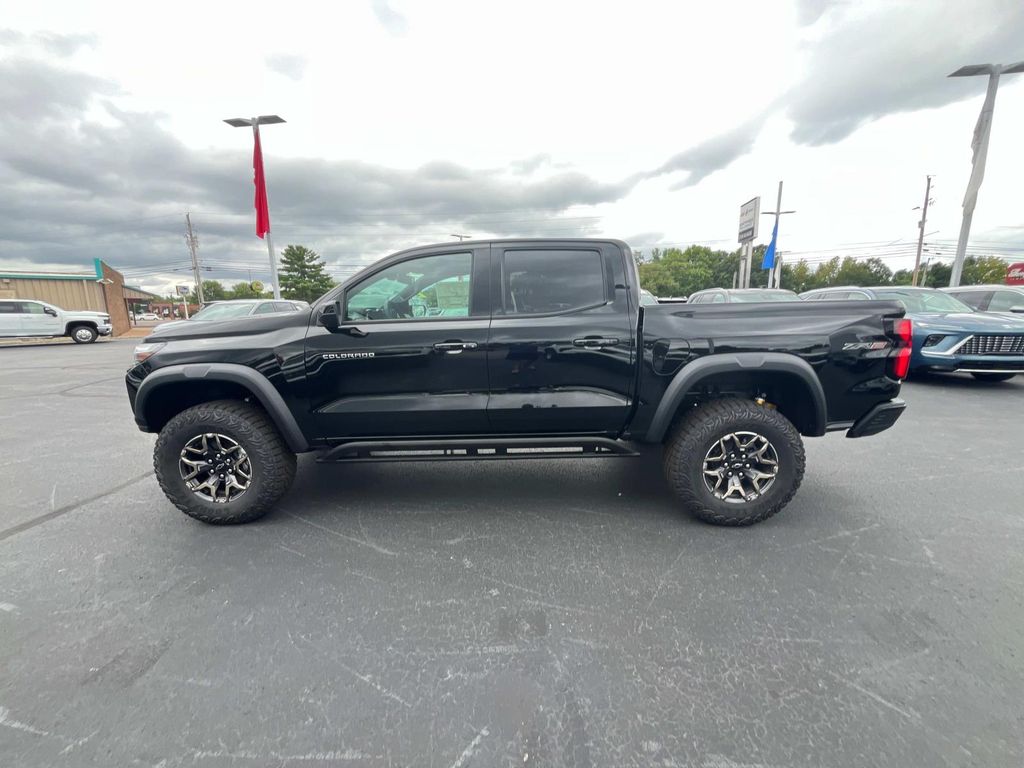 2025 Chevrolet Colorado ZR2 photo 4