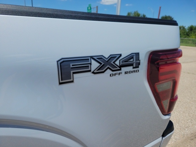 2025 Ford F-150 Lariat photo 4