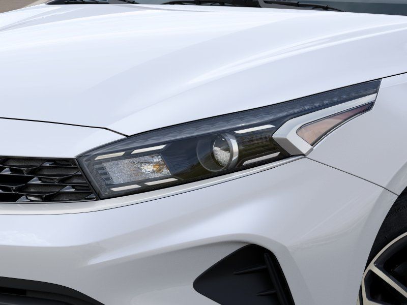 2024 Kia Forte LXS photo 3