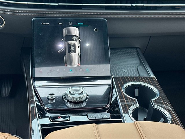 2026 Cadillac Escalade Luxury photo 3