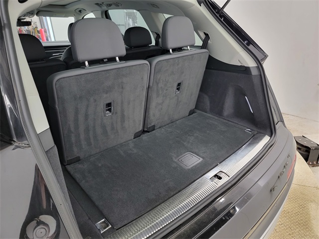 2023 Audi Q7 55 Prestige photo 19