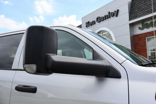 2017 Ram 2500 Tradesman photo 2