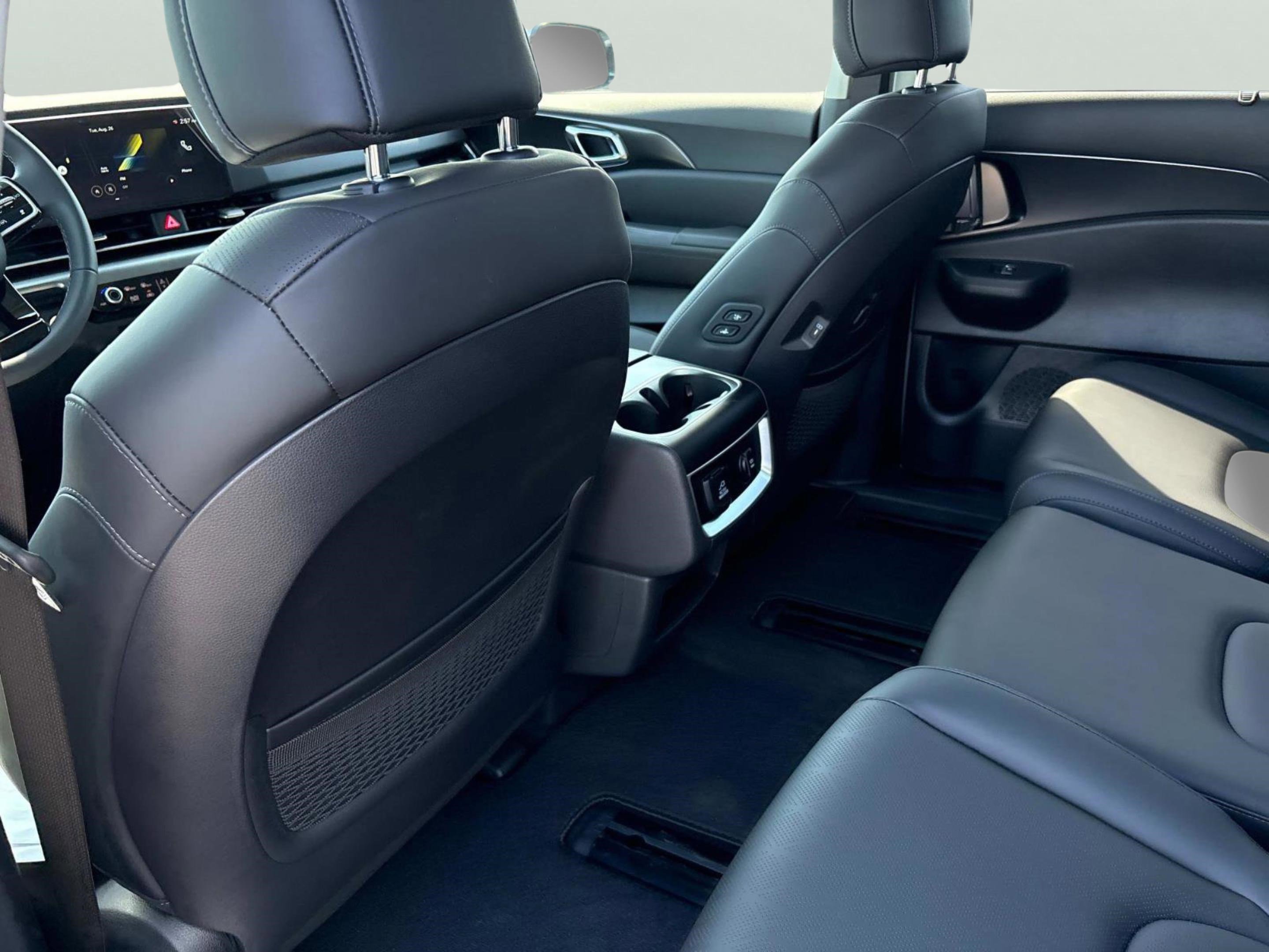 2026 Kia Carnival SX photo 17