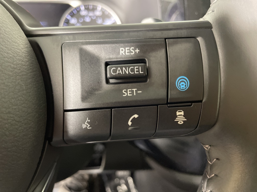 2025 Nissan Pathfinder SV photo 24