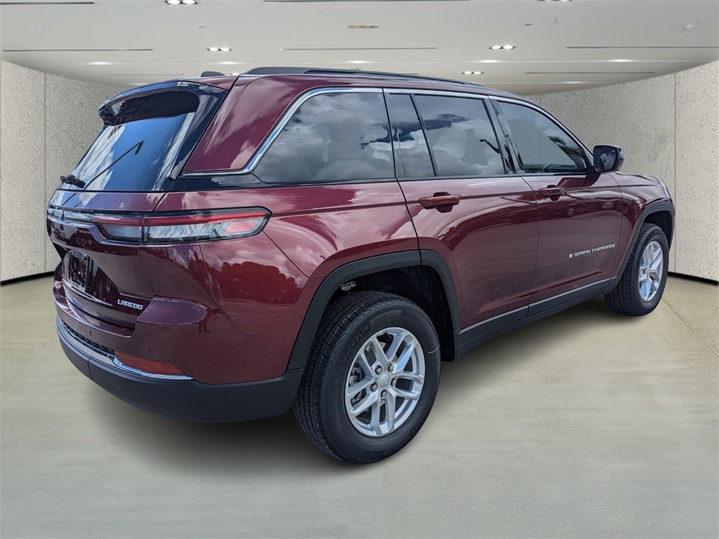 2025 Jeep Grand Cherokee Laredo X photo 4