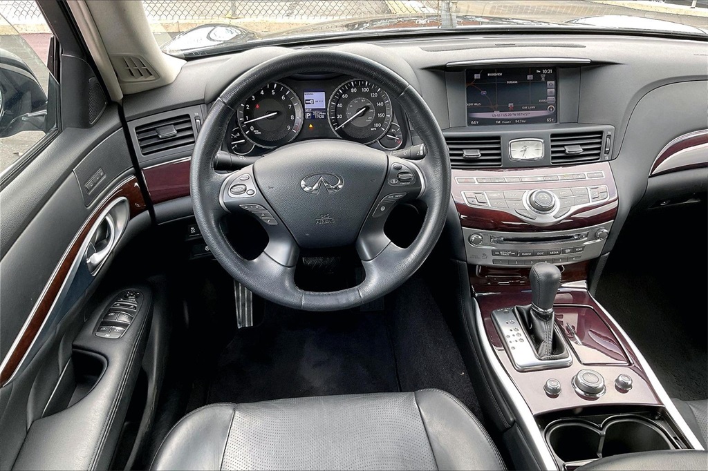 2019 INFINITI Q70 - Image 3
