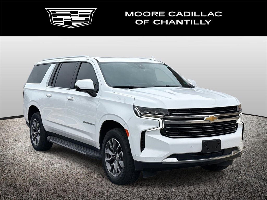 2022 Chevrolet Suburban LT's photo