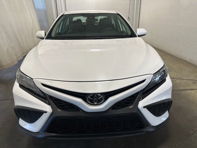2024 Toyota Camry SE photo 2