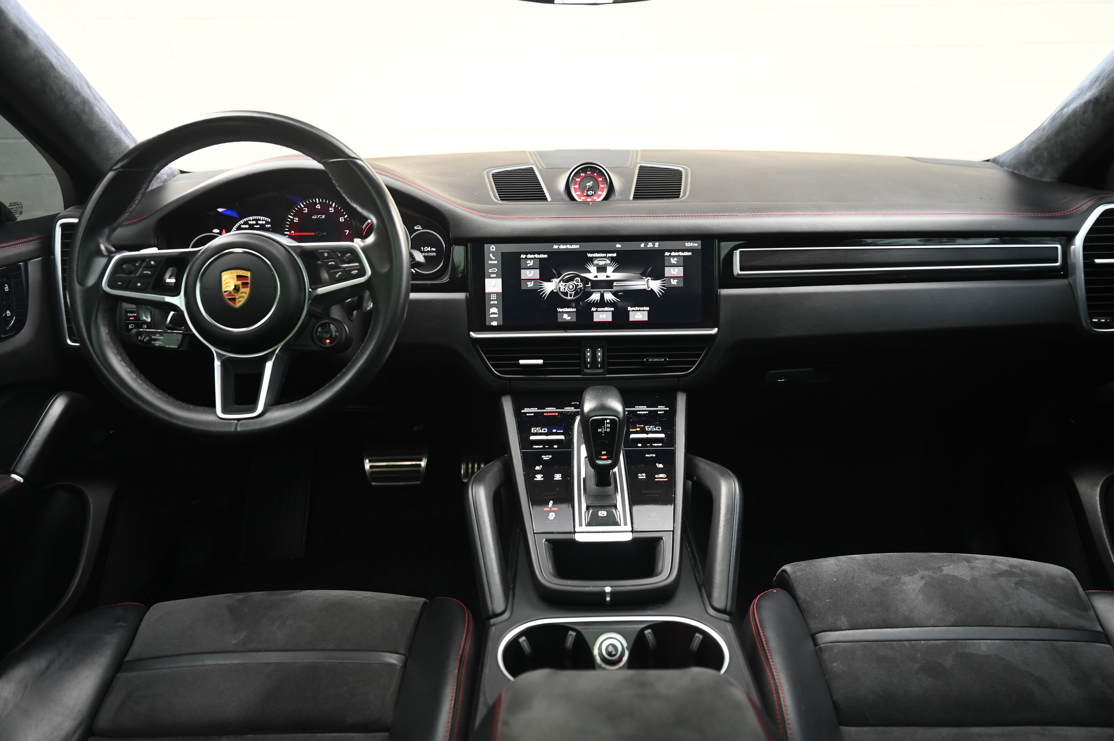 2021 Porsche Cayenne GTS Coupe photo 33