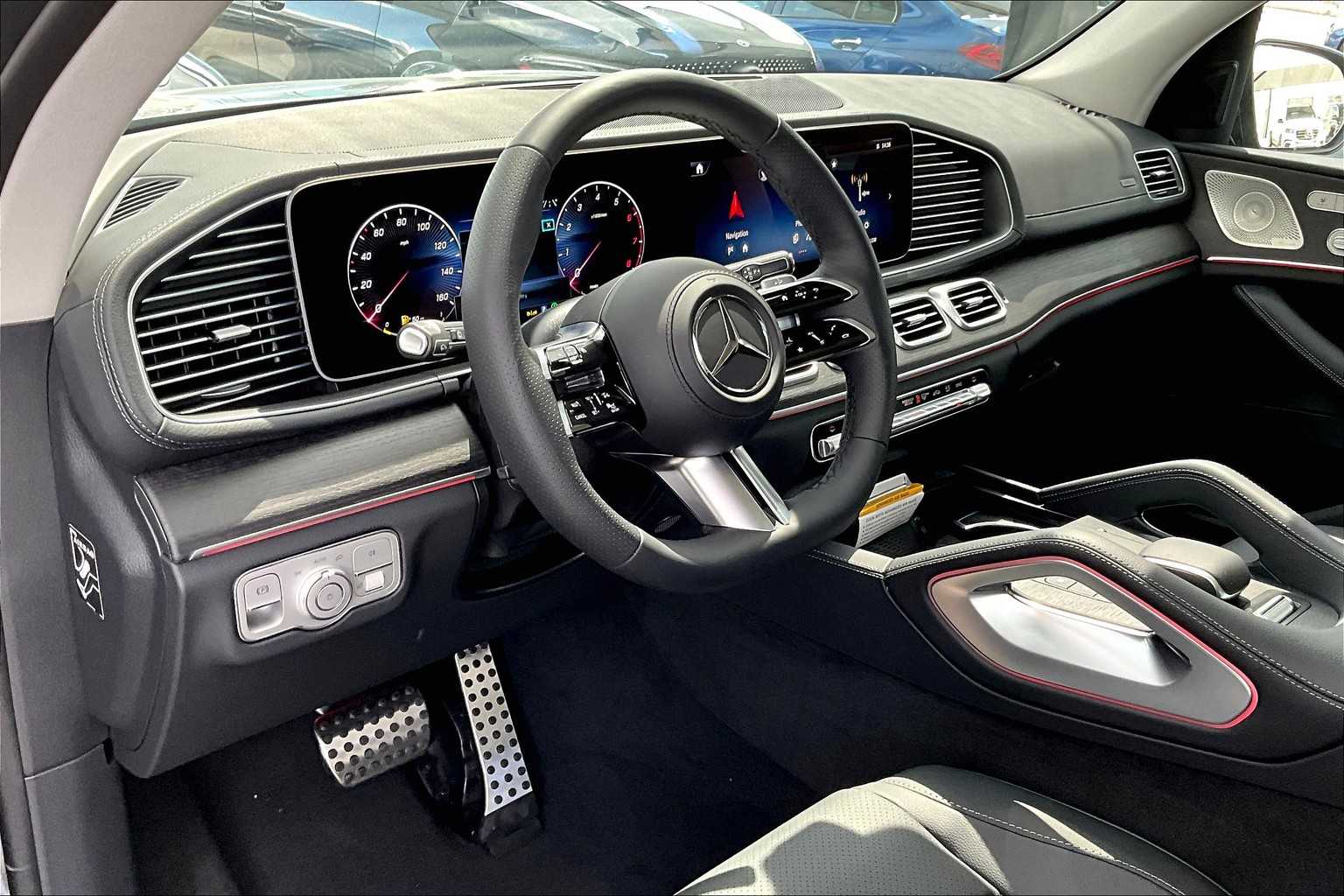 2026 Mercedes Benz GLS 450 4MATIC photo 10