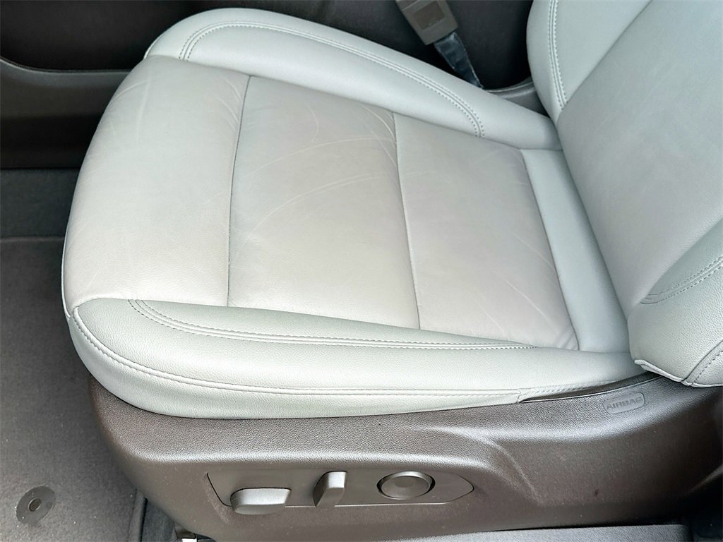 2022 Chevrolet Tahoe LT photo 17