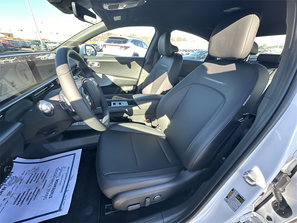 2025 Hyundai Ioniq 6 SEL photo 11