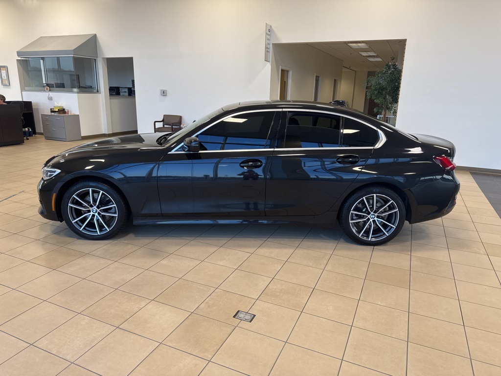 Used 2019 BMW 3 Series 330i with VIN 3MW5R7J50K8B01608 for sale in Taylorsville, IN