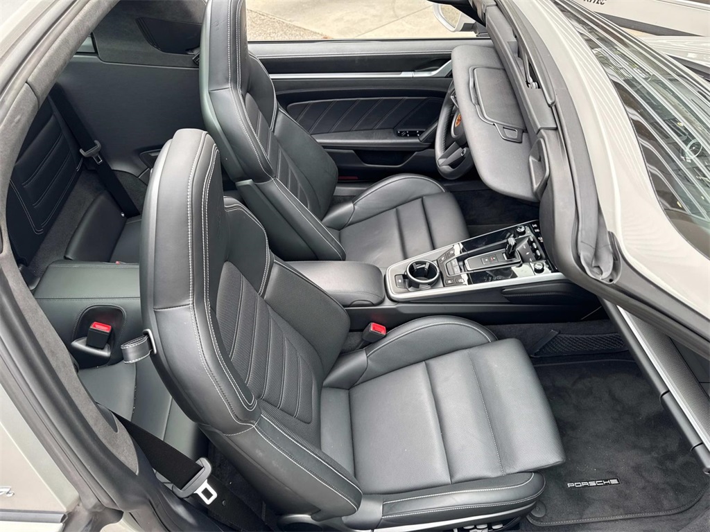2021 Porsche 911 Targa 4S photo 9