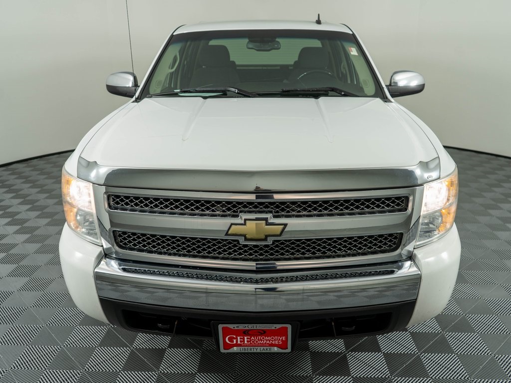 2008 Chevrolet Silverado 1500 LT photo 2