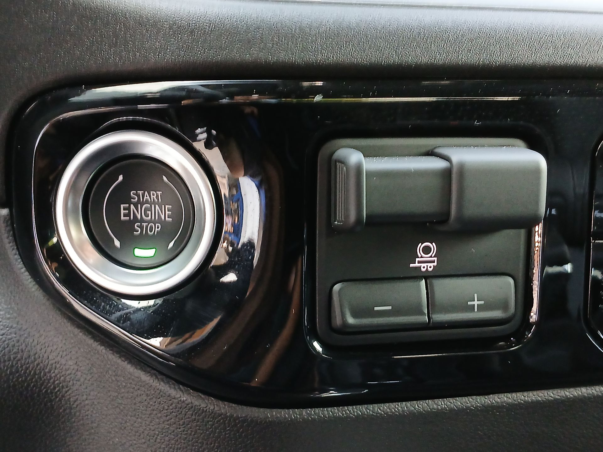 2025 Chevrolet Silverado 1500 LT photo 16