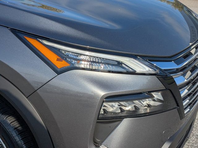 2026 Nissan Rogue SV photo 6