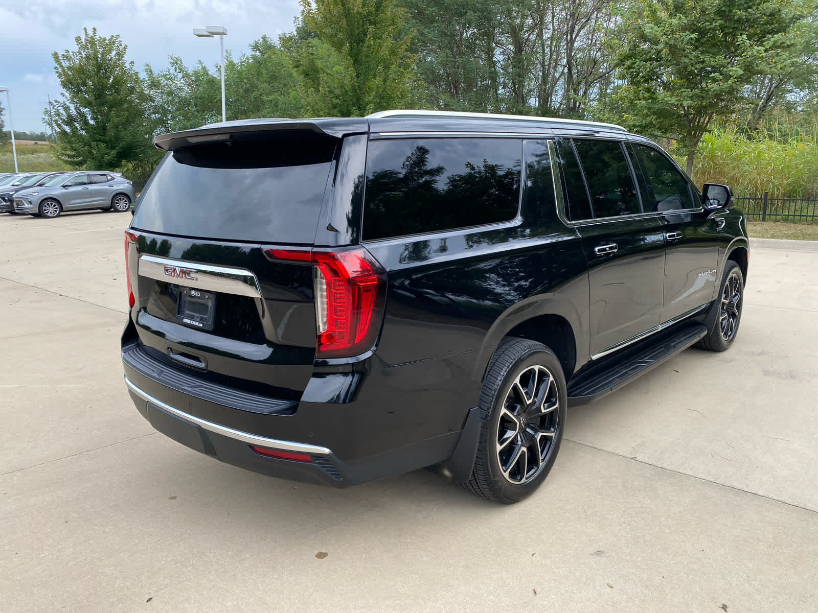2021 Gmc Yukon XL SLT photo 6