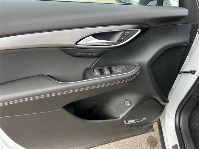 2025 Buick Envision Sport Touring photo 11