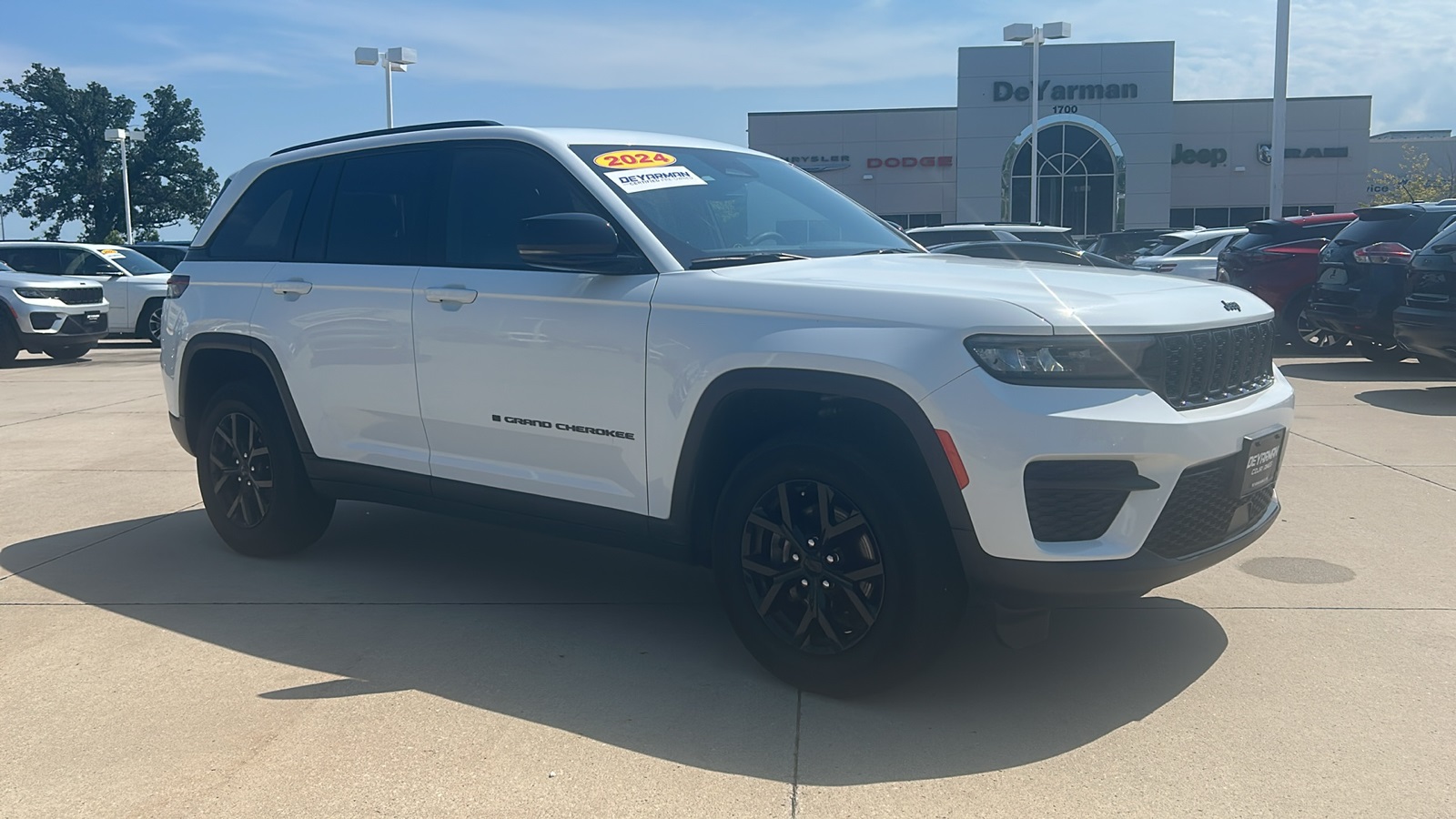 2024 Jeep Grand Cherokee Altitude's photo