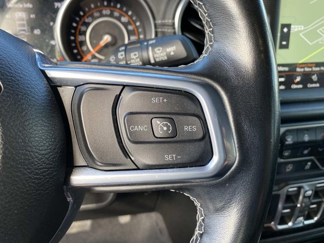 2023 Jeep Wrangler Sahara photo 17