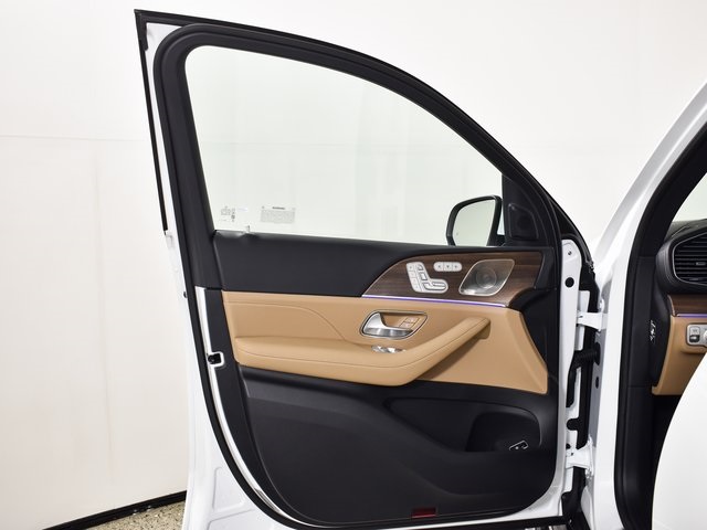 2026 Mercedes Benz GLS 580 4MATIC photo 8