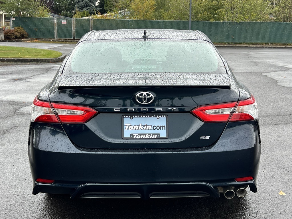 2020 Toyota Camry SE photo 6