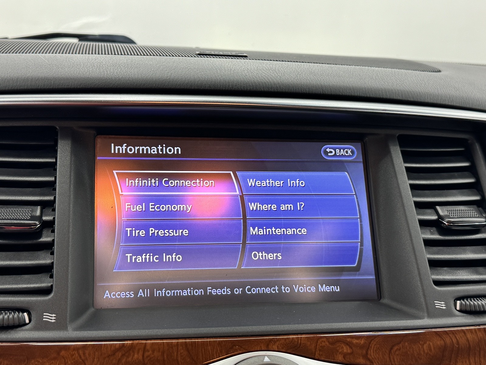 2017 Infiniti QX80 Limited photo 26