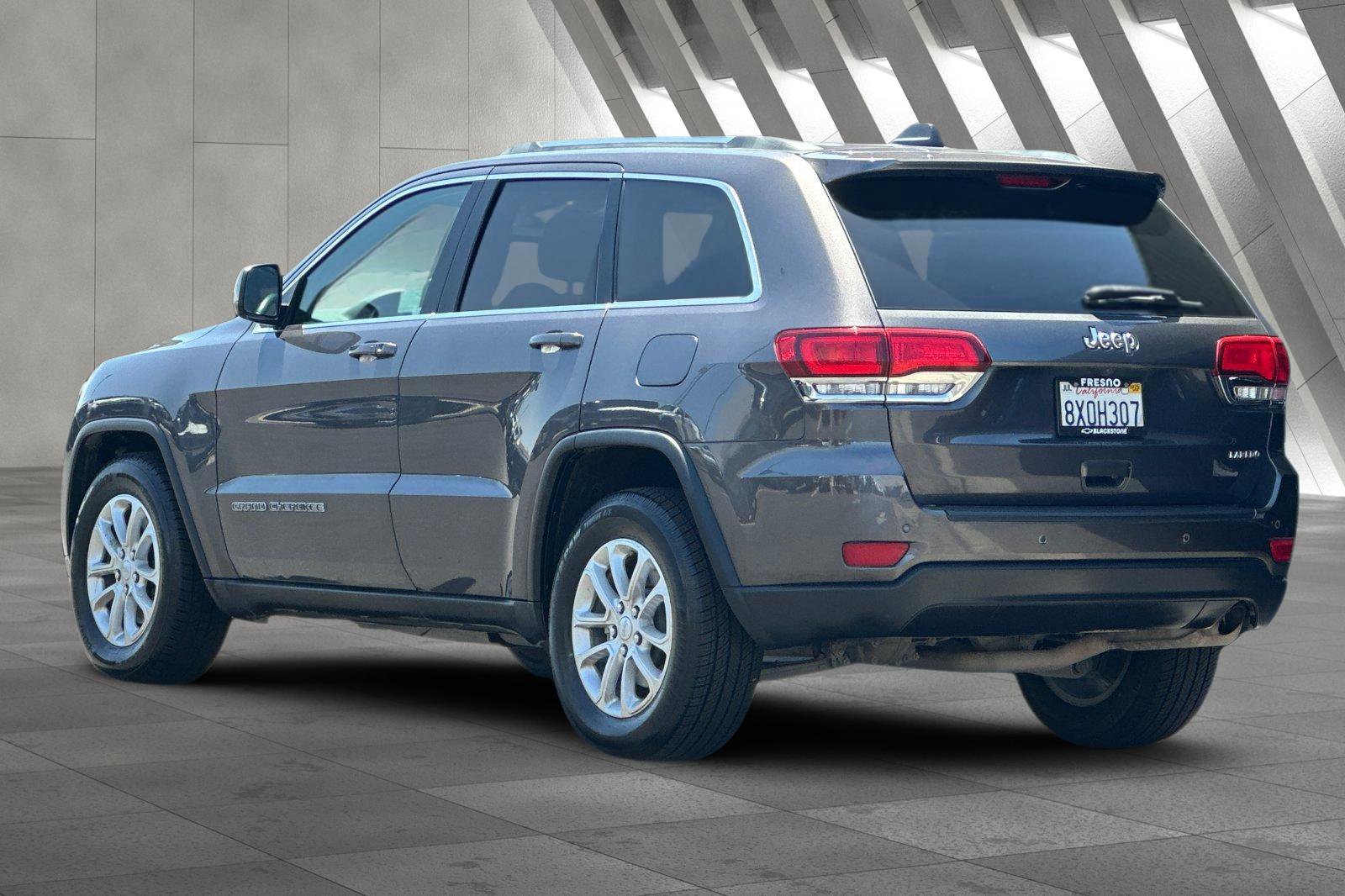 2021 Jeep Grand Cherokee Laredo E photo 5