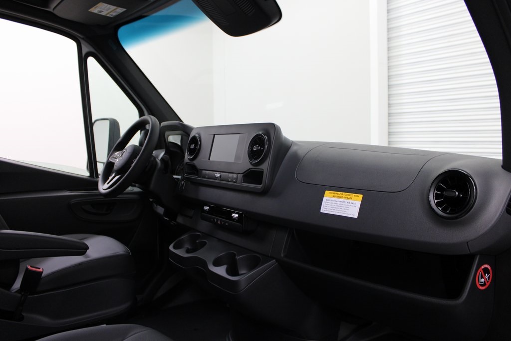 2023 Mercedes-Benz Sprinter Cab Chassis Base