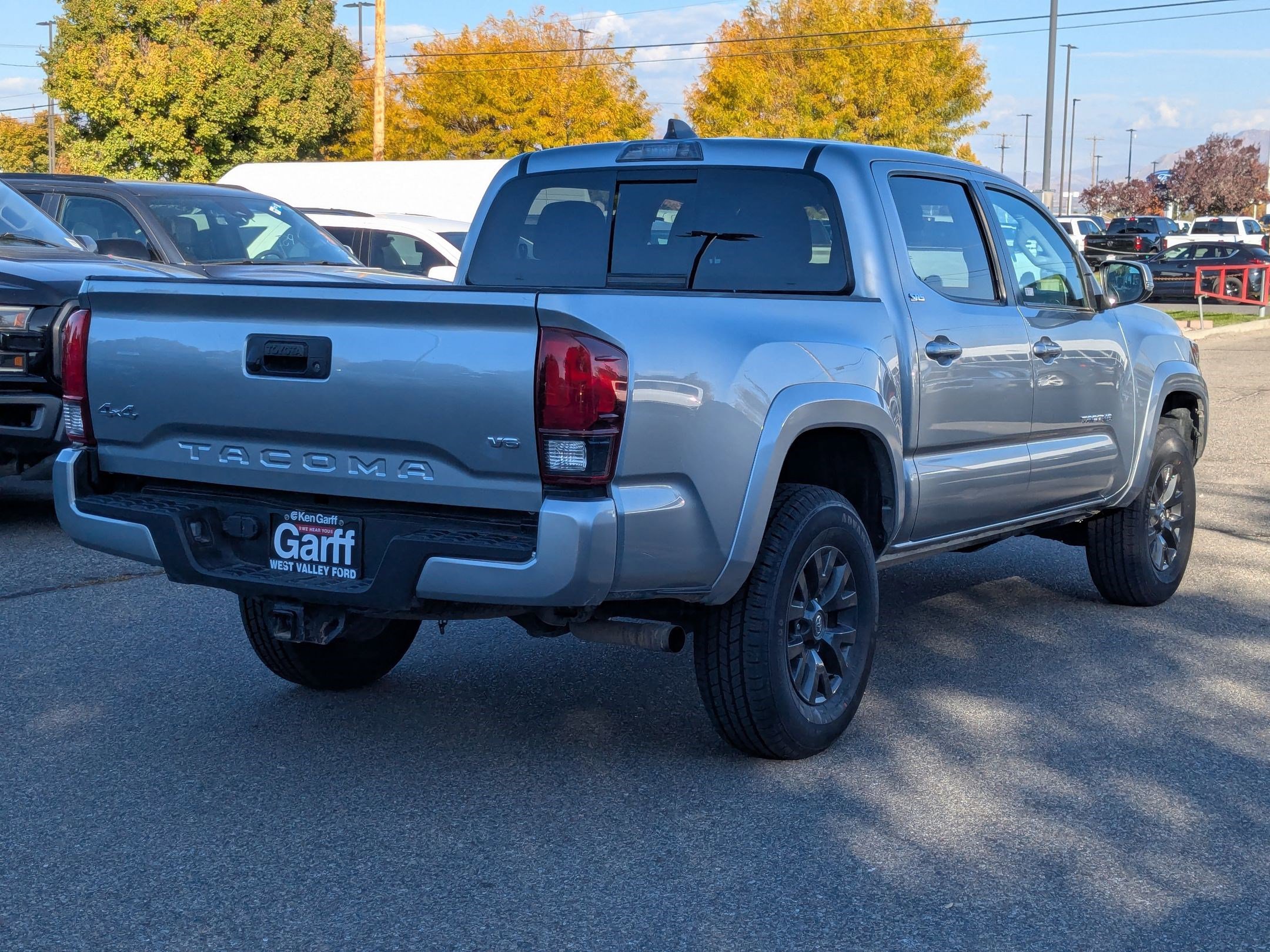 2022 Toyota Tacoma SR5 photo 3