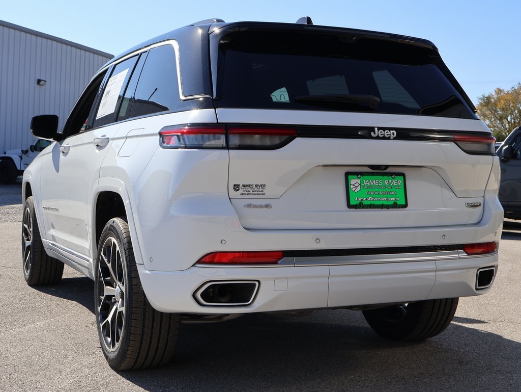 2024 Jeep Grand Cherokee Summit photo 3