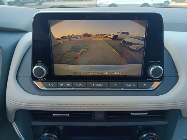 2025 Nissan Rogue SV photo 12